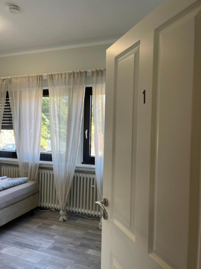 Comfortable Shared Apartment With Private Room In Wesseling Esterno foto