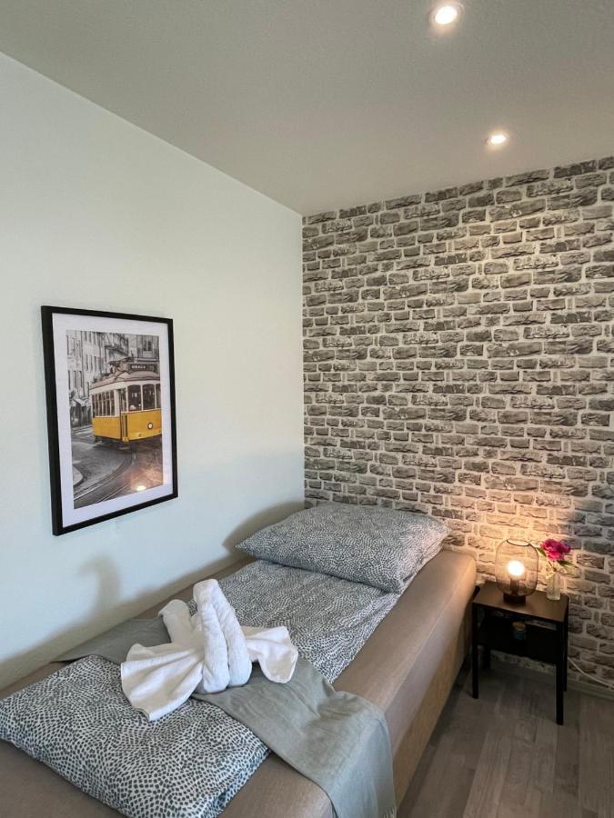Comfortable Shared Apartment With Private Room In Wesseling Esterno foto