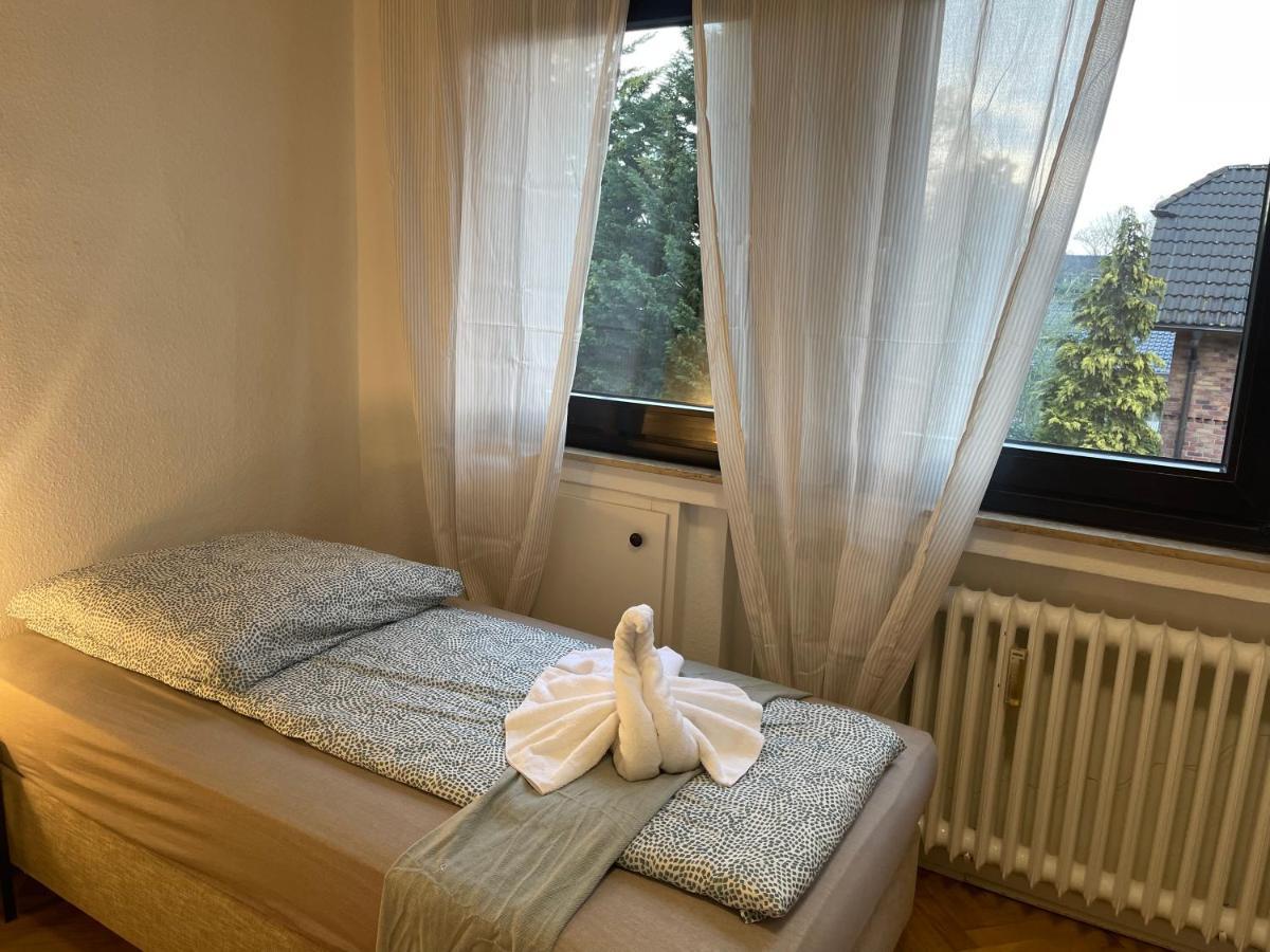 Comfortable Shared Apartment With Private Room In Wesseling Esterno foto