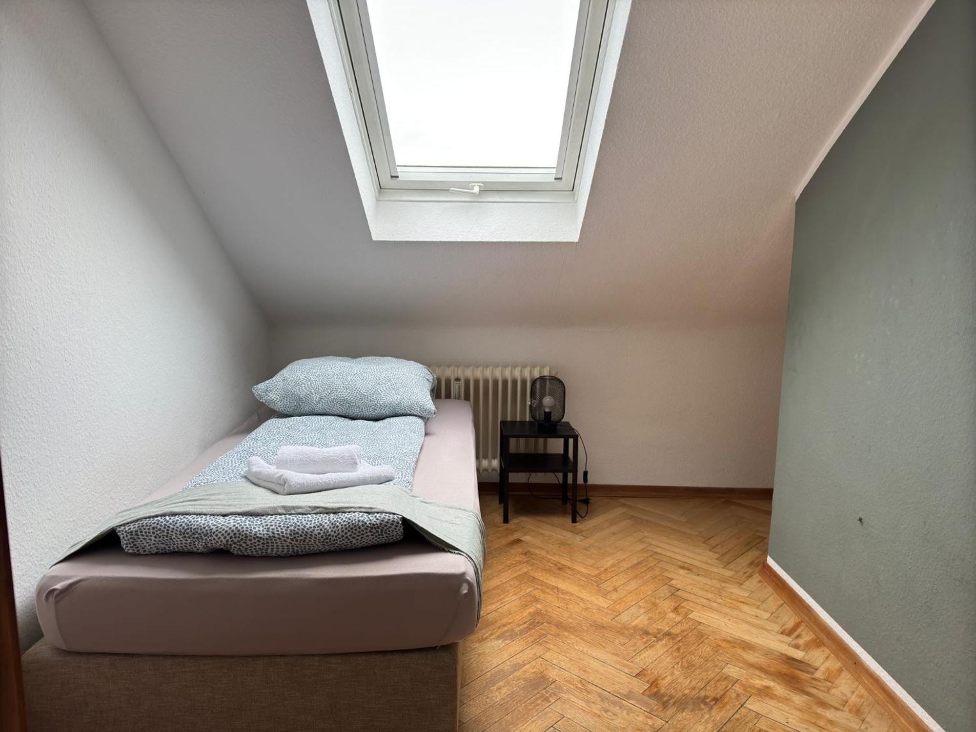 Comfortable Shared Apartment With Private Room In Wesseling Esterno foto